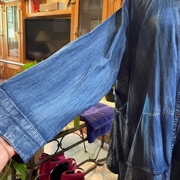 BEAUTIFUL - Picture 3 of 9